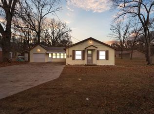 320 Starr Rd, Plainwell, MI 49080