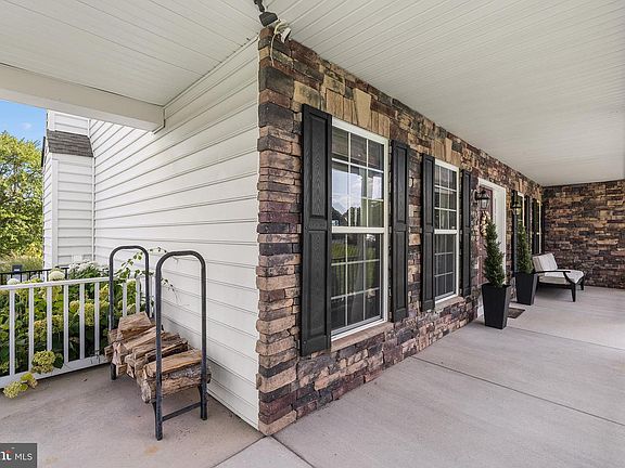 3rd image of 120 Antego Dr