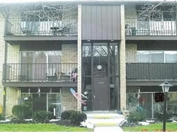 16490 Heather Ln #T302, Middleburg Heights, OH 44130