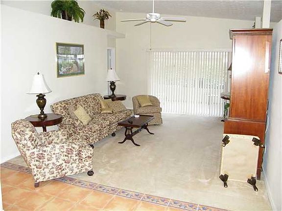 5th image of 6042 Alexandria Cir