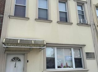208 Highlawn Ave #2F, Brooklyn, NY