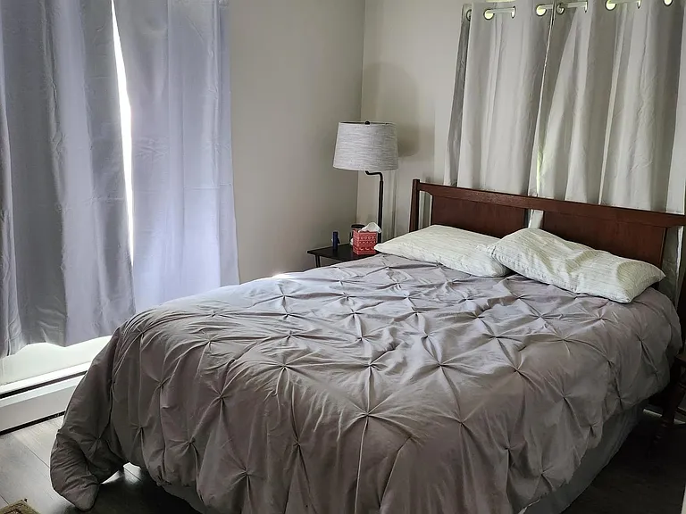 496 Maiden Ln — Photo 2