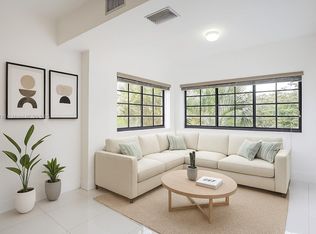 1901 S Le Jeune Rd APT 3, Coral Gables, FL 33134