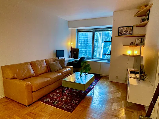 Rented by Compass | media 13