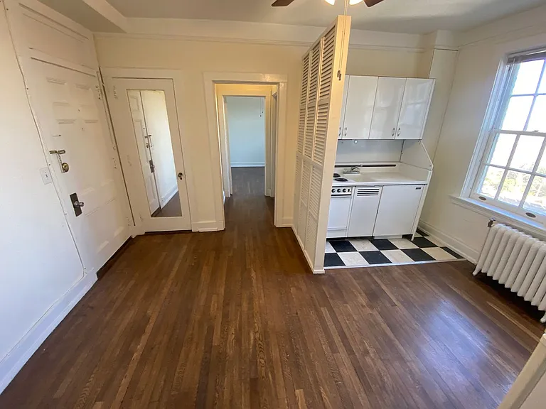 The Massee Apartments — Photo 11
