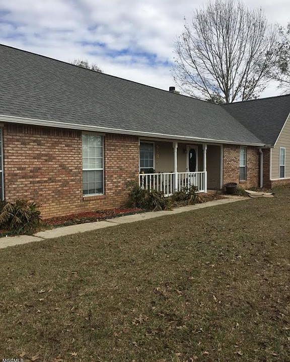 2nd image of 15392 Village Dr