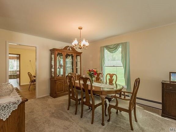 5th image of 18 Beaverdale Ln