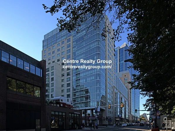 180 Brookline Ave Unit 1302, Boston, MA 02215