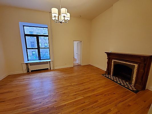 1st image of 112 W 74th St APT 1R