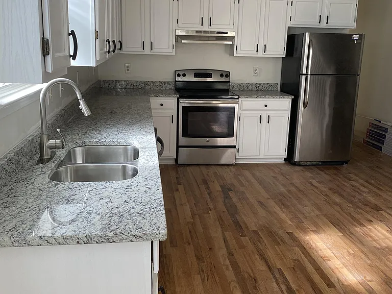 1063 Metropolitan Pkwy SW #A — Photo 5