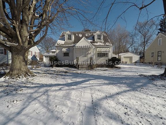 2nd image of 1923 N Goodlet Ave