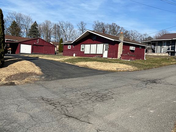 2nd image of 15 Thru View Farm Rd #15