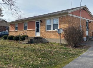 704 Lakeview Dr, La Grange, KY 40031