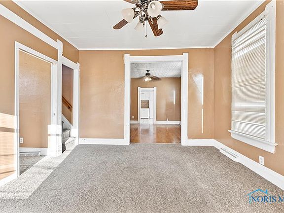 5th image of 837 Lorain St