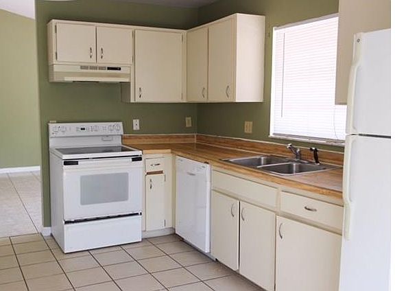 5th image of 9911 River Pines Ct