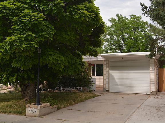 Driveway, Garage, Front Entrance
