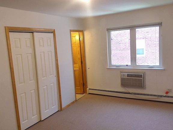 2nd image of 2515 45th St #2