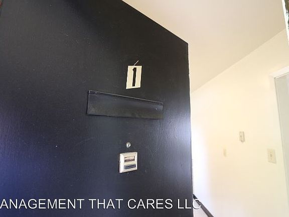 4th image of 4030 Summer Ave APT 01