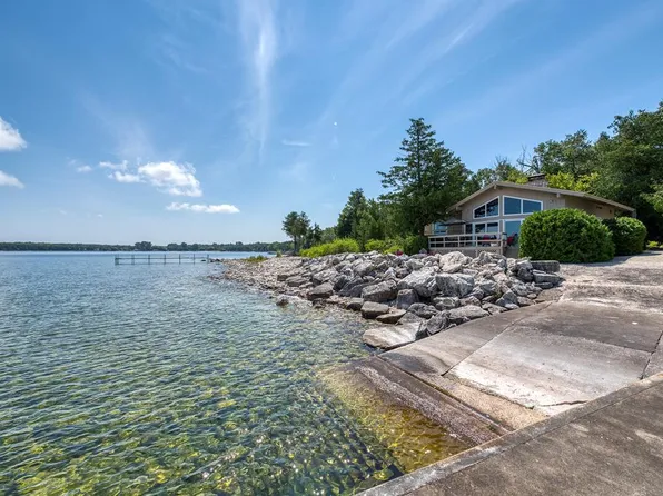 1918 Hillside Dr, Ellison Bay, WI 54210