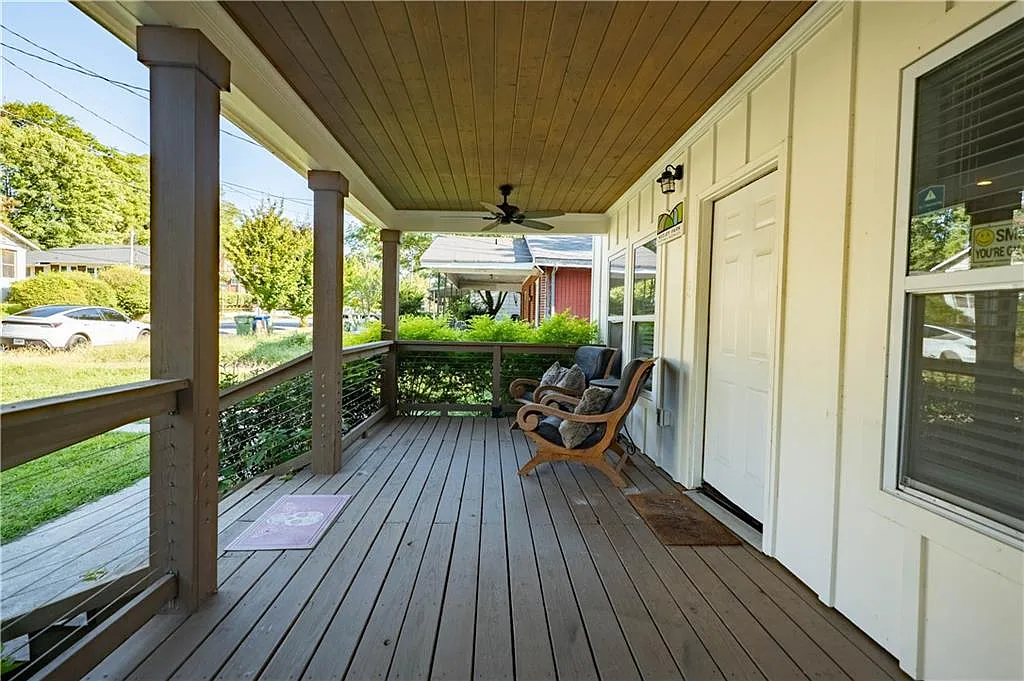 3 bed, 3.0 bath, 1286 sqft, $2,500 — Photo 3