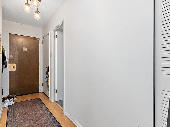 5th image of 9930 113th St NW #706