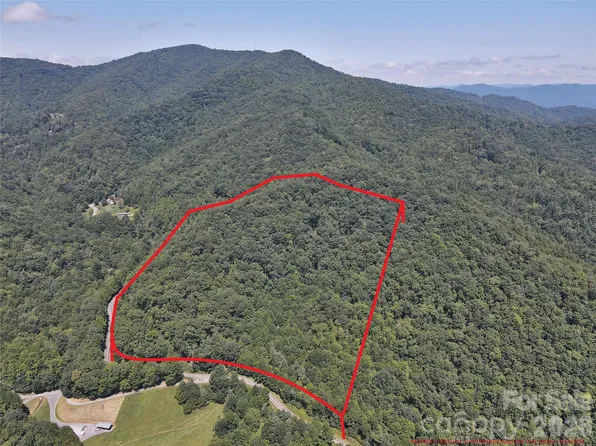 2166 Cove Creek Rd, Waynesville, NC 28785