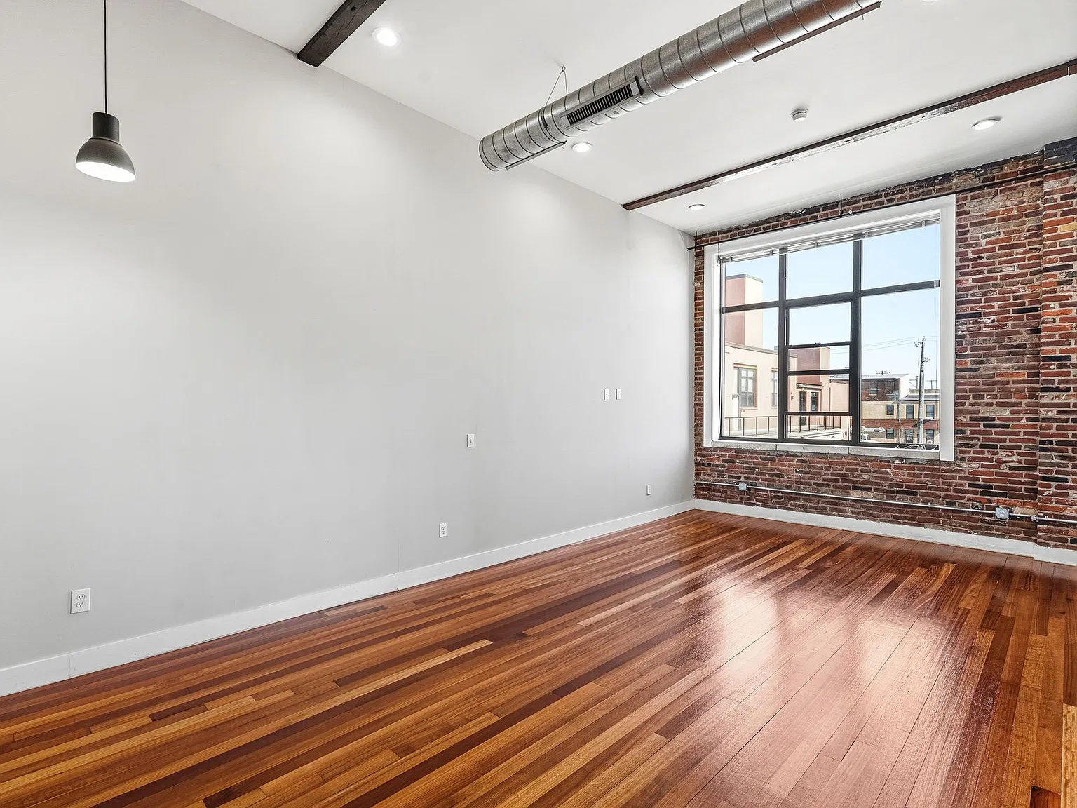 3421 Richmond Street - 212 — Photo 3