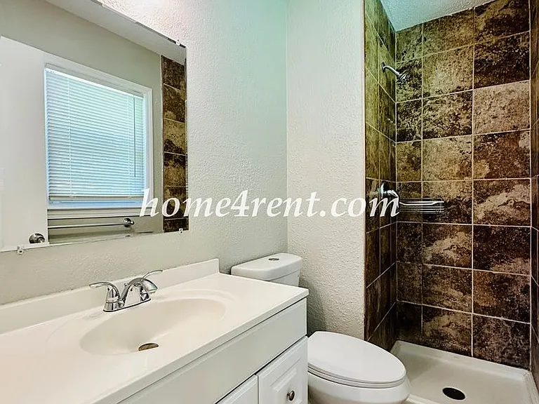 7421 Hardy Ave — Photo 21