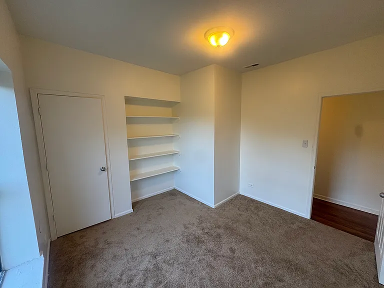 1029 E 62nd St #3 — Photo 10