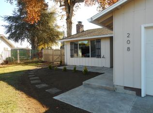 208 NW 18th St, McMinnville, OR 97128