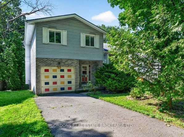 30 Limeridge Dr, Kingston, ON K7K 6M3