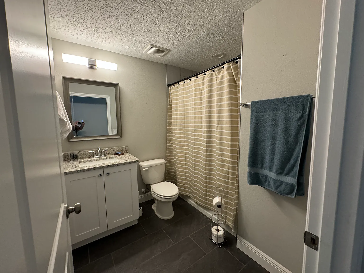 3 bed, 1500 sqft, $2,495 — Photo 3