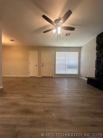2 bed, 2.0 bath, 1920 sqft, $1,250 — Photo 4