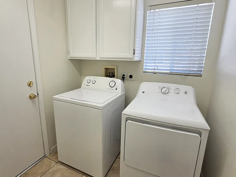 1900 Villa Vista Way — Photo 19