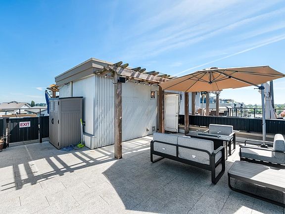 2nd image of 6077 London Rd #304