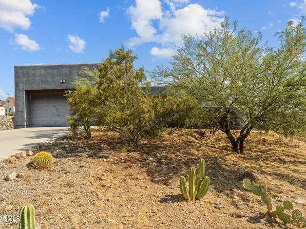 19460 E INDIAN HILLS Drive, Black Canyon City, AZ 85324