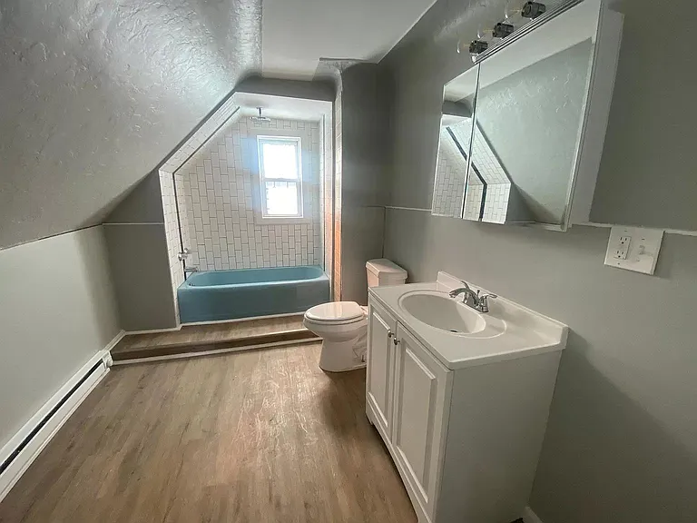 1004 Grandview St #2 — Photo 3