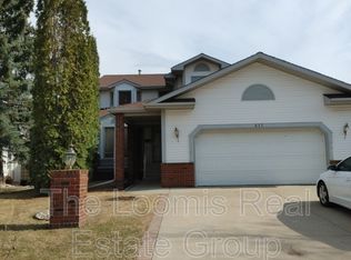 615 Forest Ln NW, Edmonton, AB T6R2C4