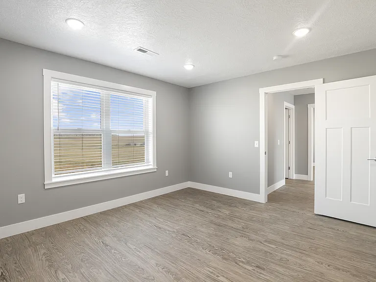 124 42nd Ave NE #3 — Photo 15