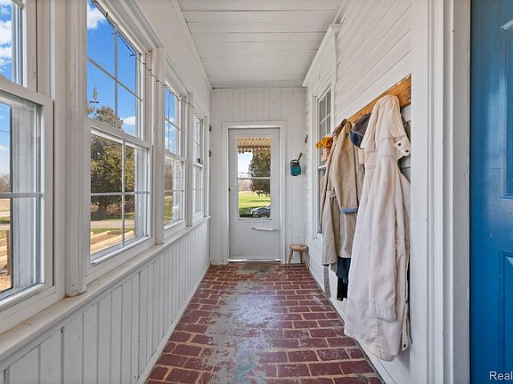 3rd image of 9269 Dixon Rd
