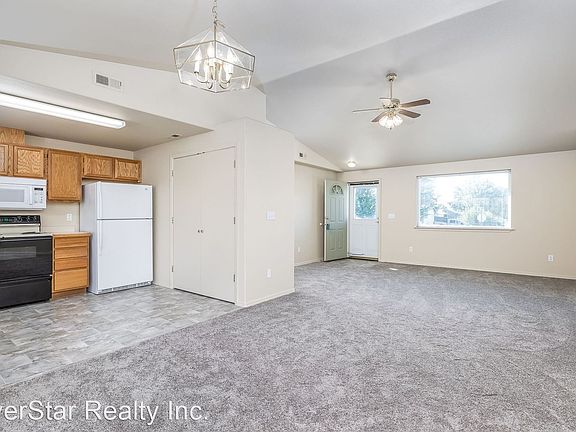 2nd image of 4736 Hibiscus St #Street8