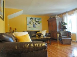 15 Renwick St APT 11, Stamford, CT 06902