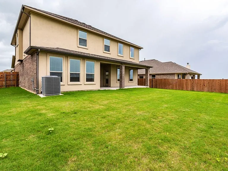 16445 Marcello Dr — Photo 33
