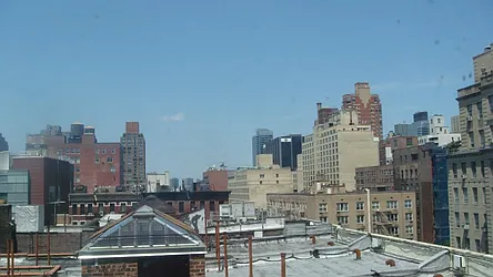 Rented by La Seven Inc.