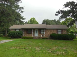 301 Gilchrist St SW, Hartselle, AL 35640