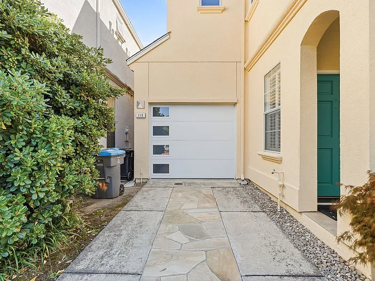 113 Concord Cir — Photo 4