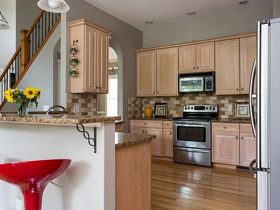 2nd image of 3164 Briarwood Ct