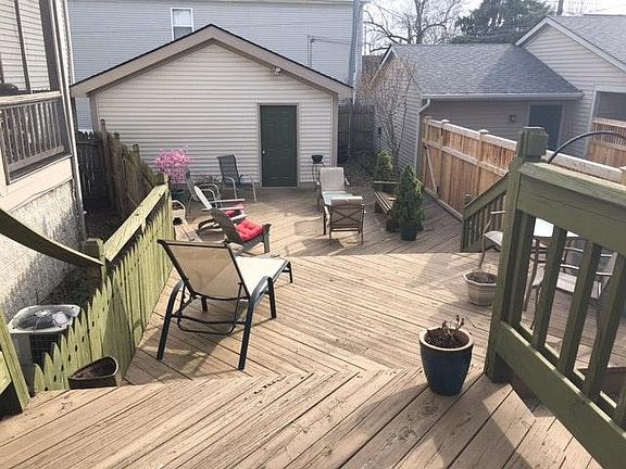 Huge 3-tier back deck