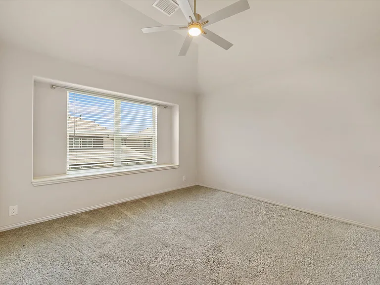 2413 Loxley Dr — Photo 8