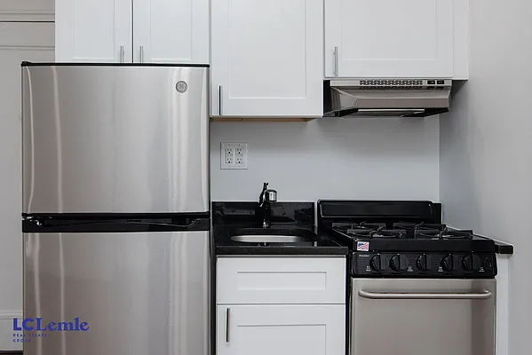 Rented by LC Lemle Real Estate Group | media 8